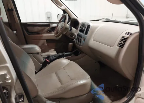 2005 Ford Escape Limited z USA, uszkodzony, nr VIN 1FMCU04165KE24049